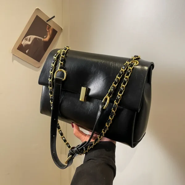 Minimalist Chic Square Leather Handbag for Women - Image 3