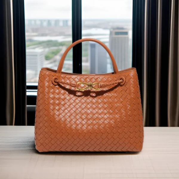 New Niche Metal Rope Buckle Bow Knot Braided Bag