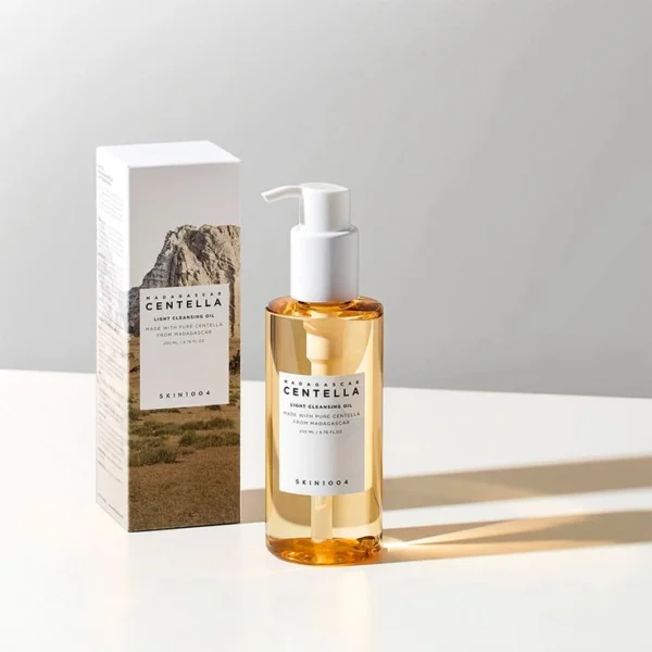 SKIN1004 Madagascar Centella Light Cleansing Oil 200ml - Image 3