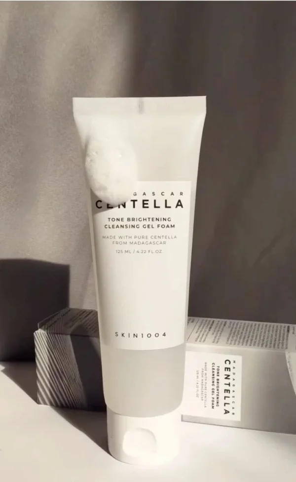 Skin1004 Madagascar Centella Poremizing Deep Cleansing Foam 125ml - Image 2