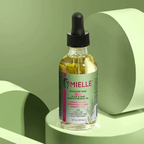 Mielle Organics Rosemary Mint Light Scalp & Hair Strengthening Oil 59ml - Image 2